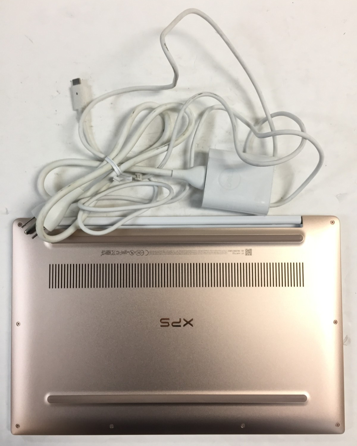 Dell XPS 13 9370 XPS9370-7170GLD 13.3″ Touch Laptop/i7-8550U/8GB/256GB SSD/W10 H