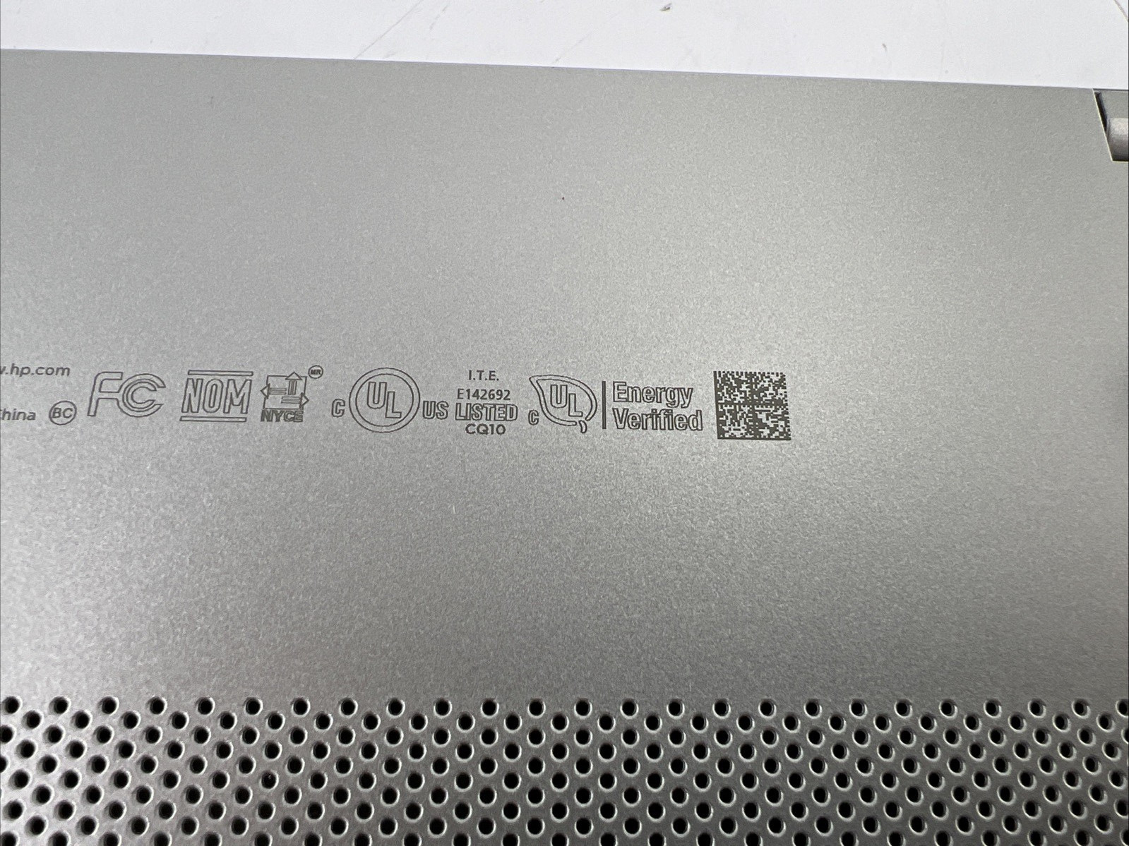 HP Pavilion 15t-cs300 15.6″ FHD i7-1065G7 16GB 1TB SSD Windows 11 w/AC Tested