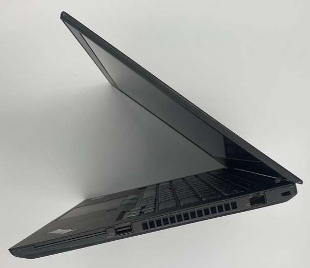 Lenovo ThinkPad T14 Gen1 14″ Ci5-10310U 16GB 256GB SSD Win11 charger