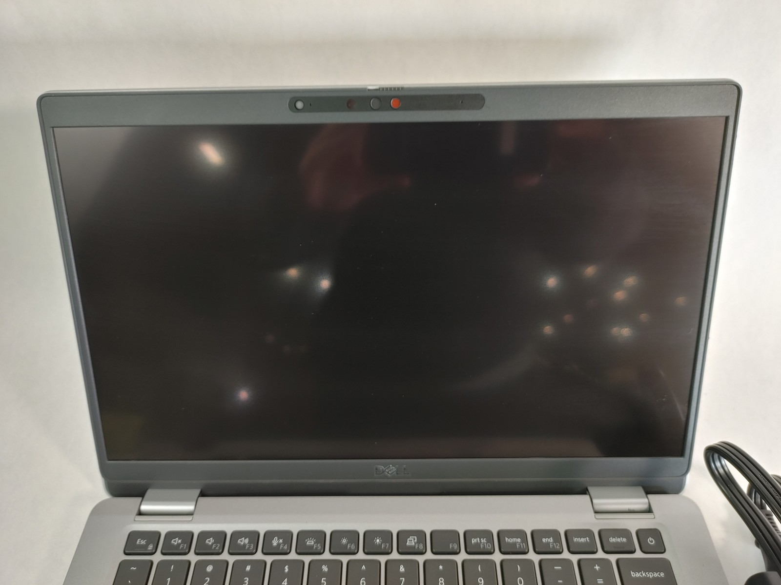 Dell Latitude 5330 Core i7-1265U 1.80 GHz 16 GB DDR4 256 GB NVMe Windows 11 Pro