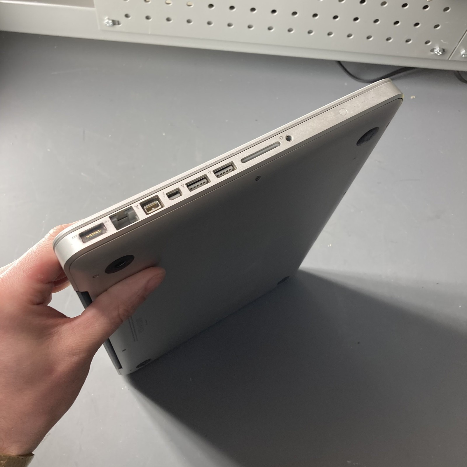 Apple MacBook Pro 13″ i5 2.5GHz 4GB RAM 256GB SSD Mac OS Yosemite A1278