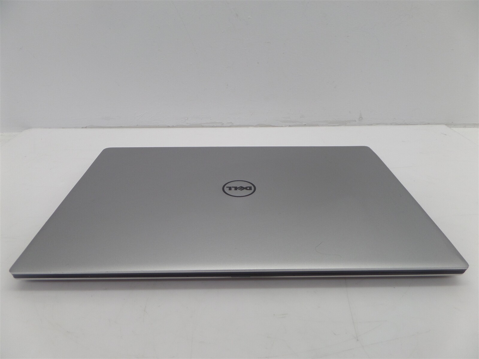 Dell XPS 13 9350 13.5in Intel I5-7200U 2.50GHz 8GB RAM Windows 10