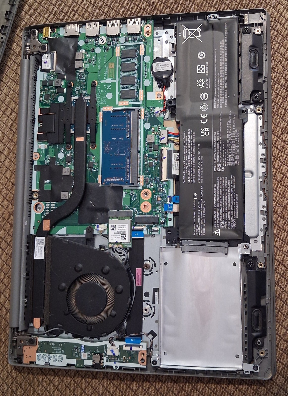 Lenovo laptop does not turn on Storage drive removed Sold as-is for parts