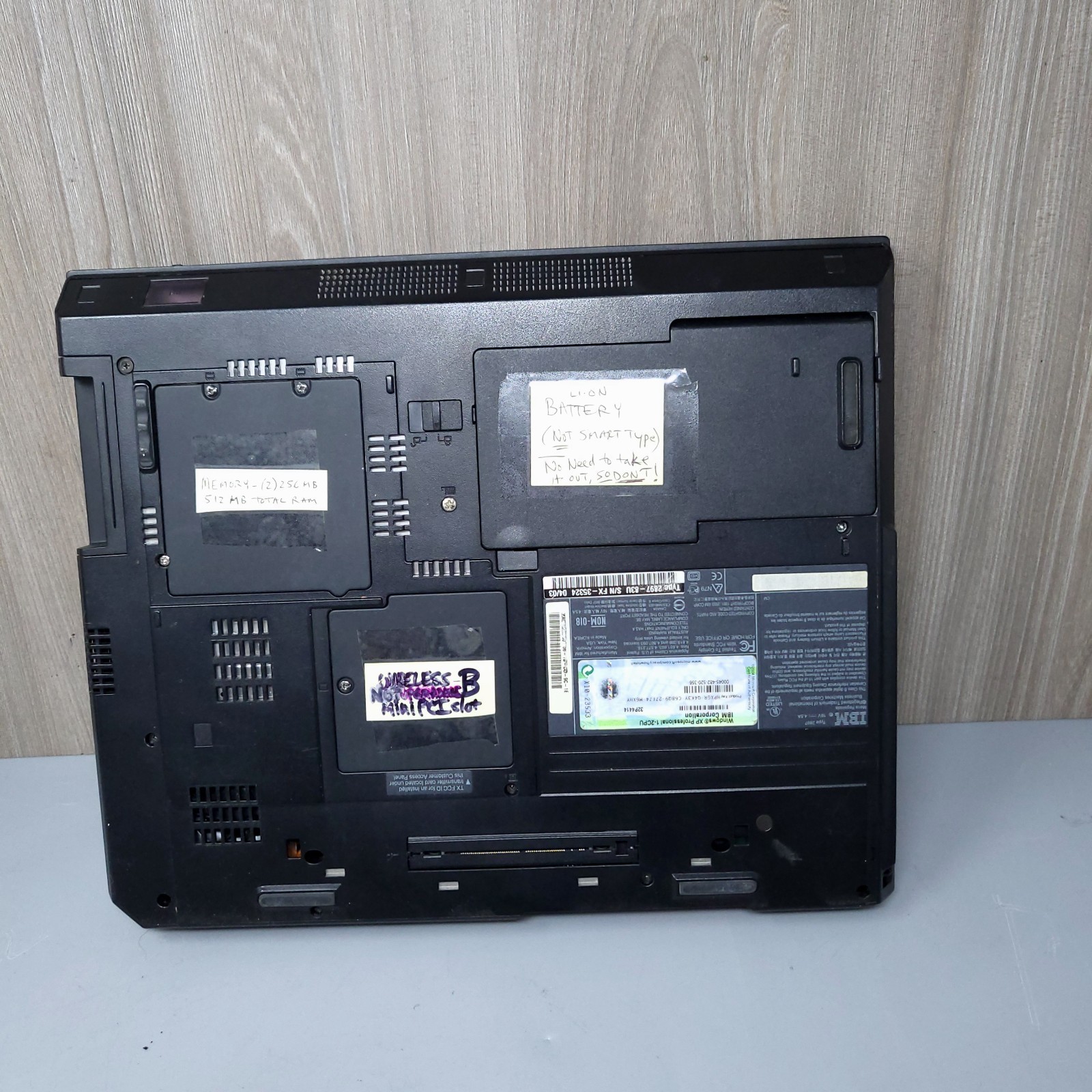 IBM ThinkPad R40 Type 2897 Laptop 512 RAM Pentium M 1.4GHz Win XP Pro Tested