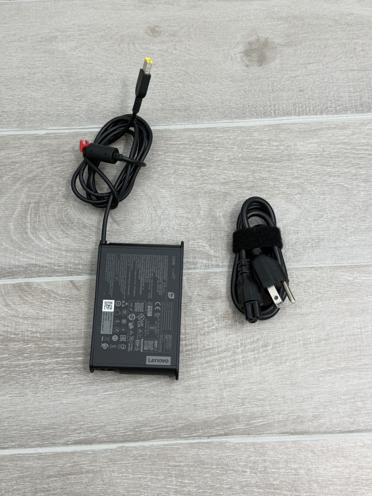 Lenovo LOQ 15IAX9E 15.6″ Core i5-12450HX GeForce RT 4050 8GB RAM 512GB NVMe