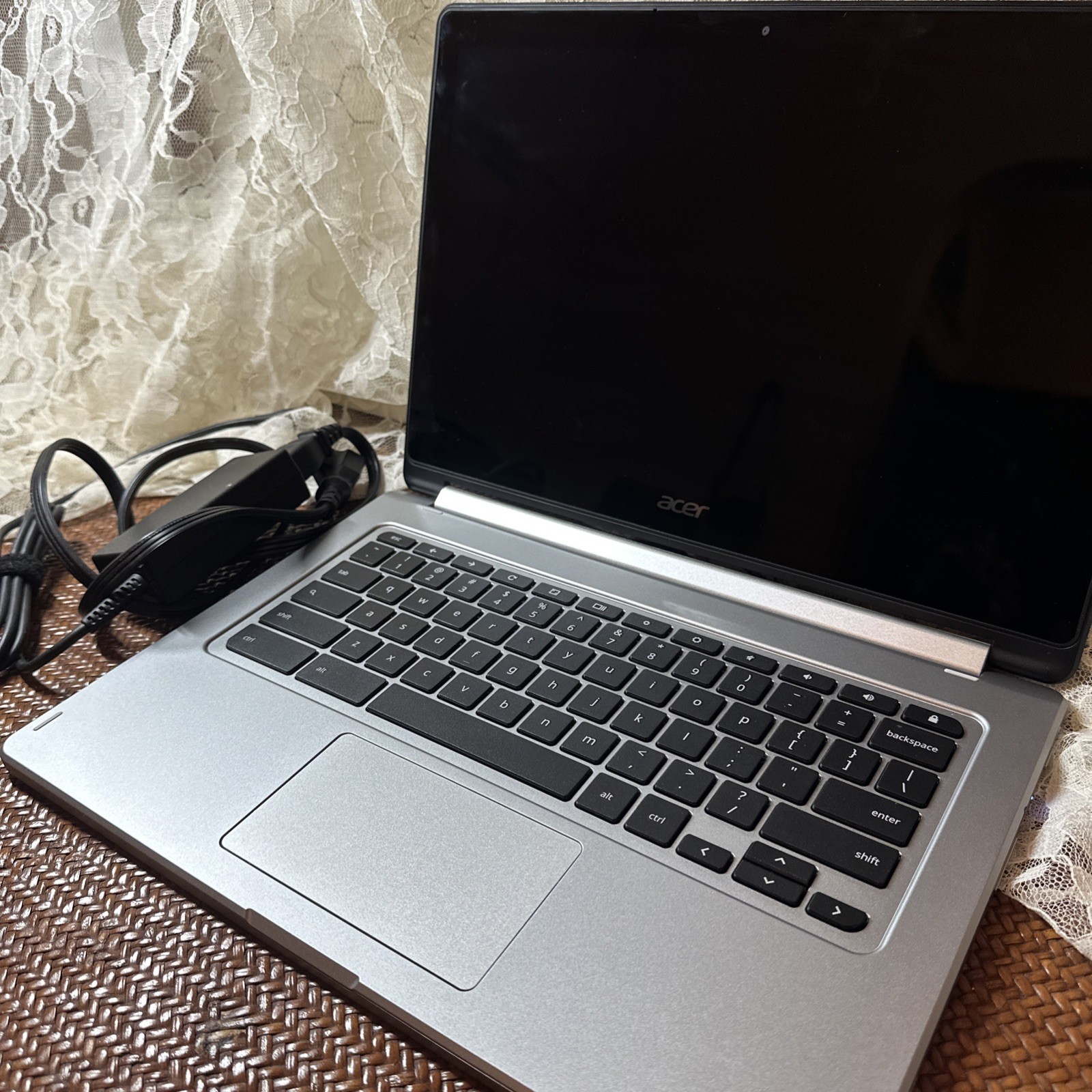Acer Chromebook R13 CB5-312T-K95W 13.3″ Convertible Laptop 4GB RAM, 64GB