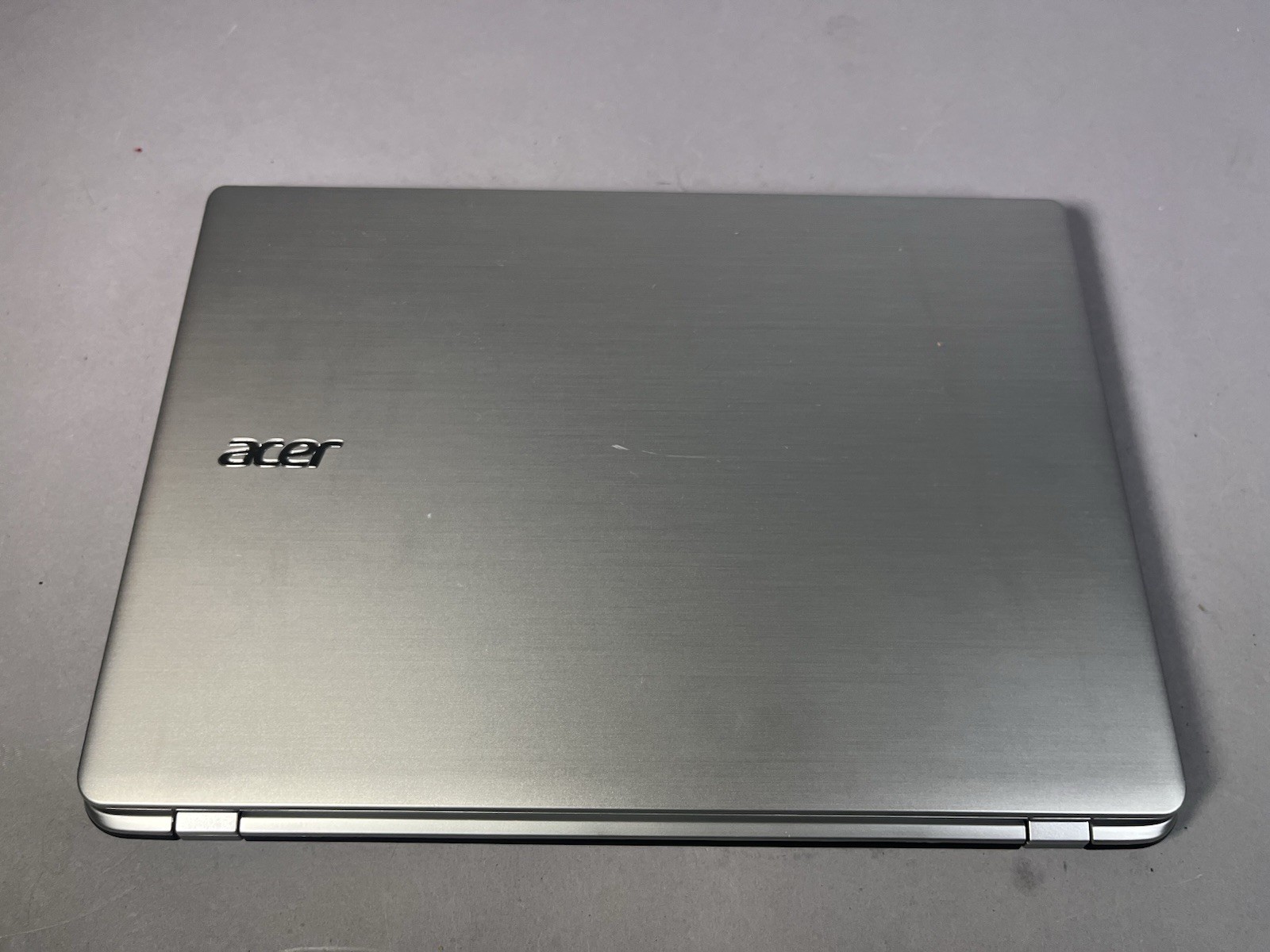Acer Aspire V5 122p 0408 Laptop AMD Dual-Core A4-1250 4 GB Storage 11.6″ Screen