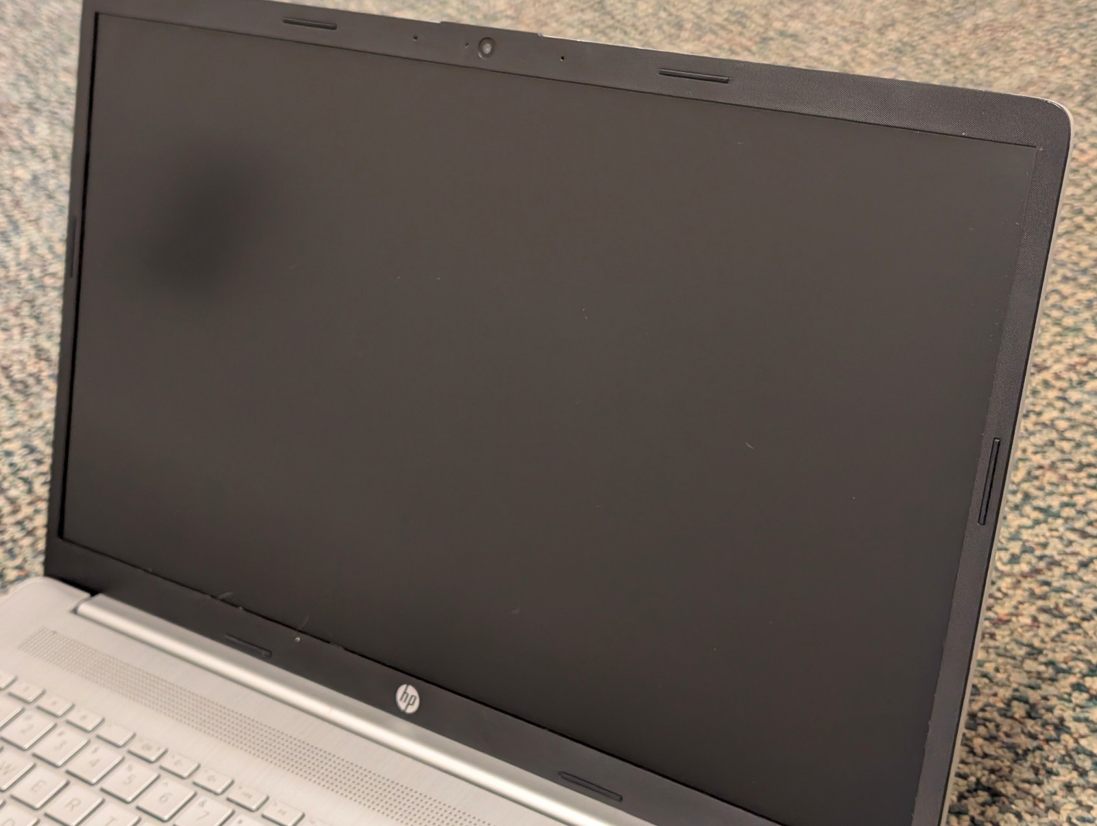 *READ* HP 17-cn0025nr Laptop PC 17.3″ i5-1135G7 No RAM/SSD *DOESN’T POWER ON*