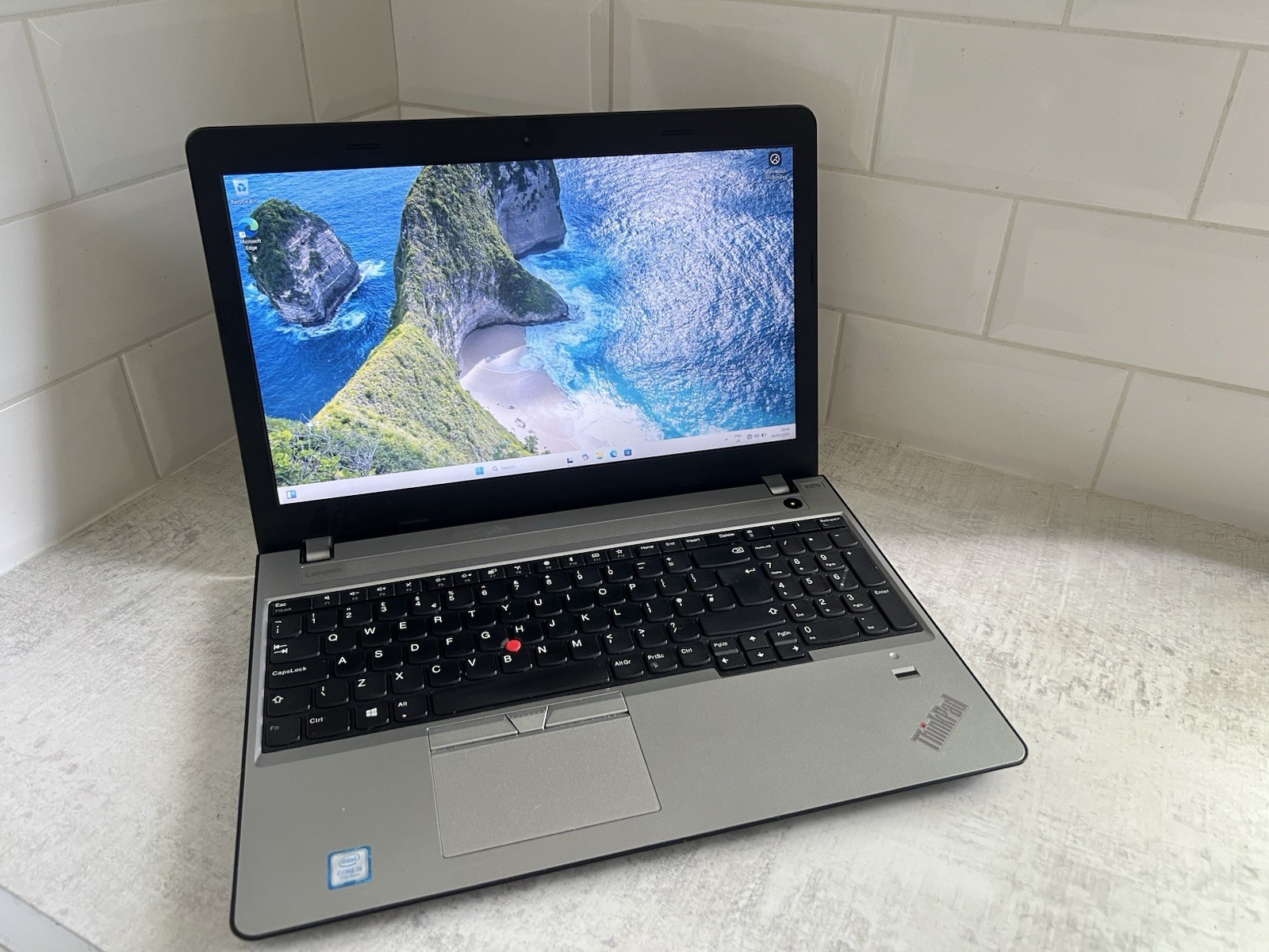 🔥 Lenovo ThinkPad E570 Intel Core i5-7200U 8GB/256GB SSD FHD Win 11 Office 21