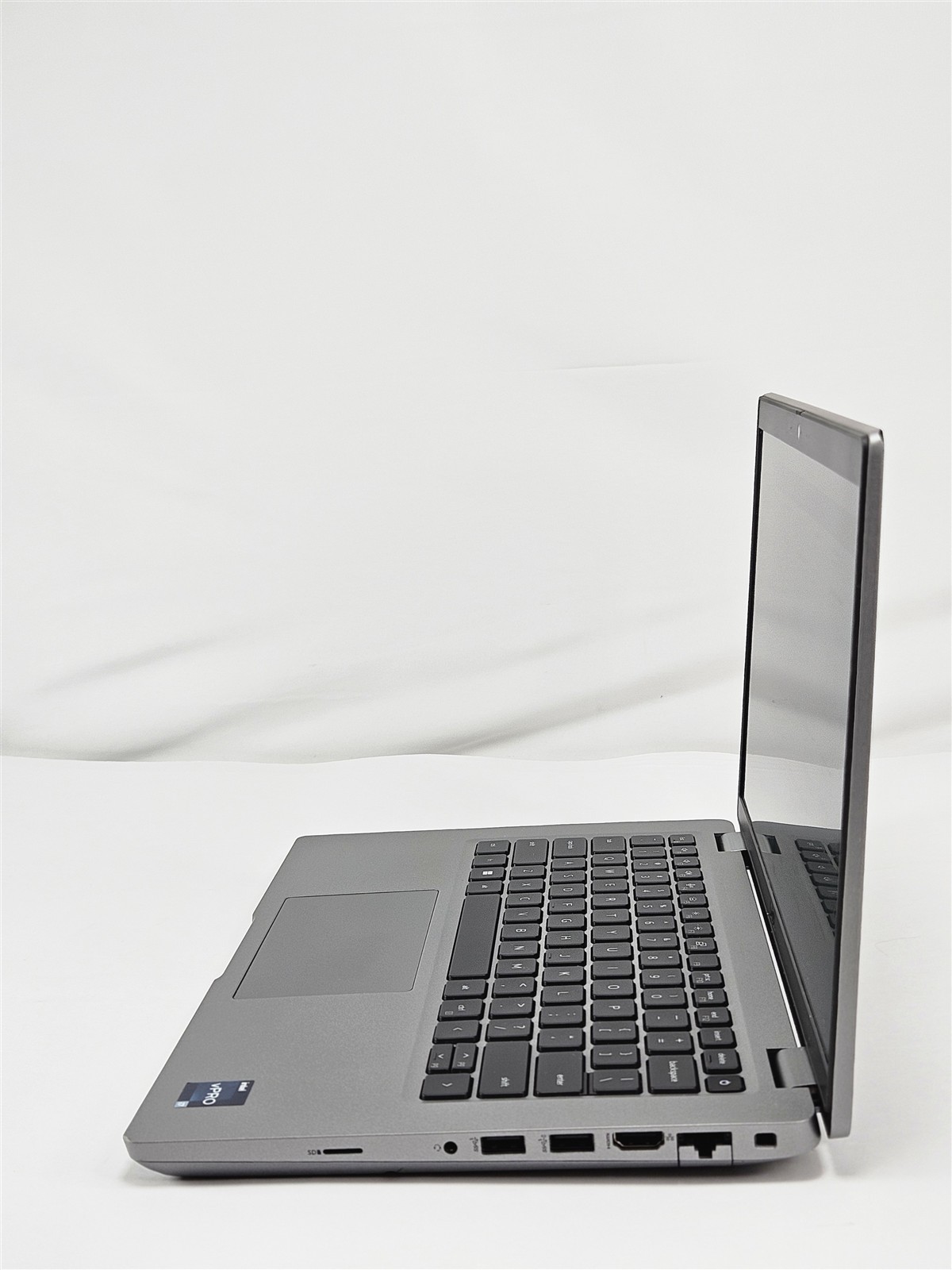 Dell 14″ Latitude 5431 P137G 8GB RAM 256GB SSD Intel Core i7-1270P Gray Win11