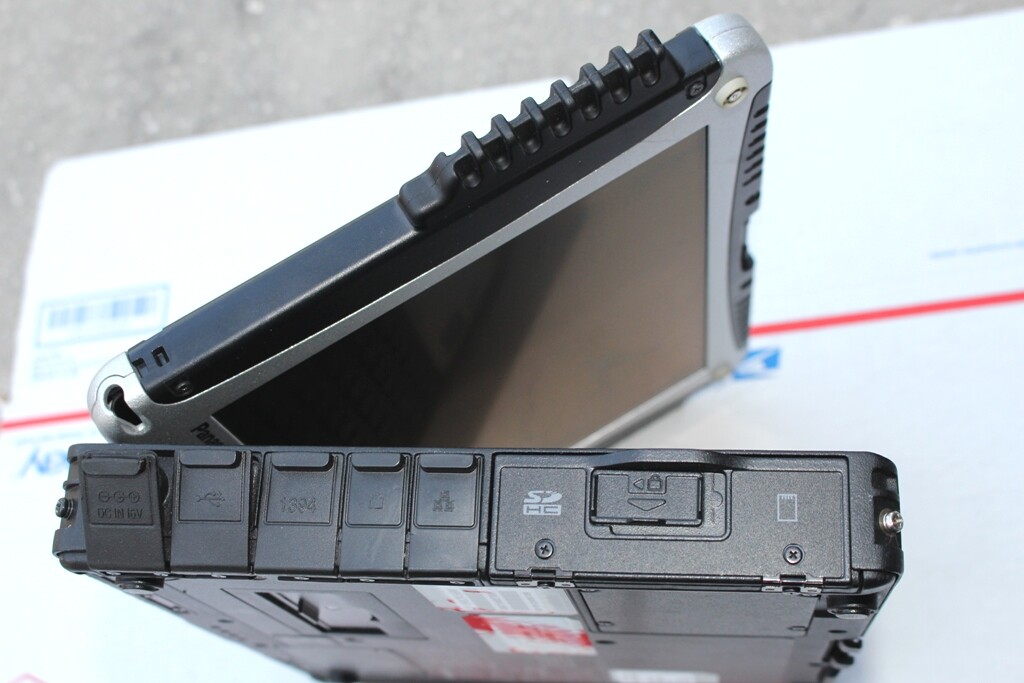 Panasonic Toughbook CF-19 MK4 i5 6GB, NO GPS TOUCH , 256 SSD. WIN7 PRO 64BIT,
