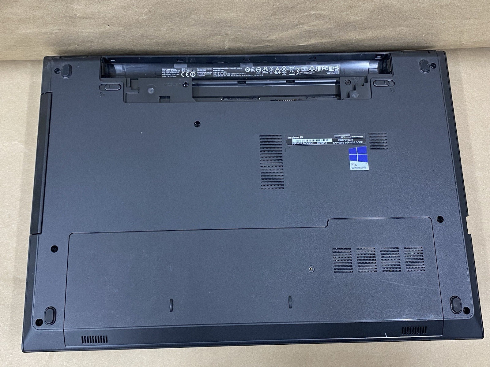 Lot of (4) Dell Inspiron 3542 – 15.5″ HD – i3-4030U – No RAM – NO HDD/ OS – READ
