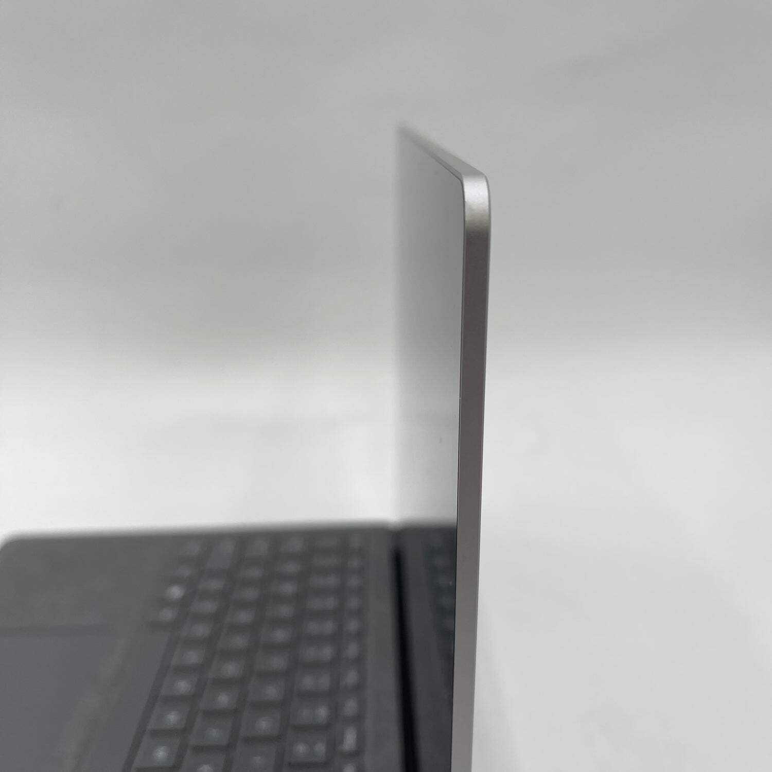 Microsoft Surface Laptop 4 1950 13.5″ i5-1135G7 2.4GHz 512GB SSD