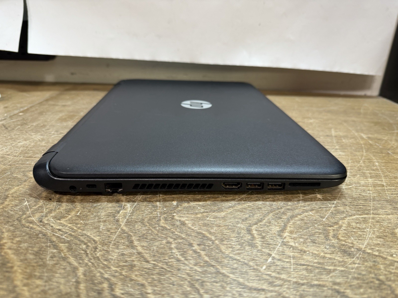 HP 15 15-F305DX WINDOWS 10 LAPTOP DVDRW READY TO USE