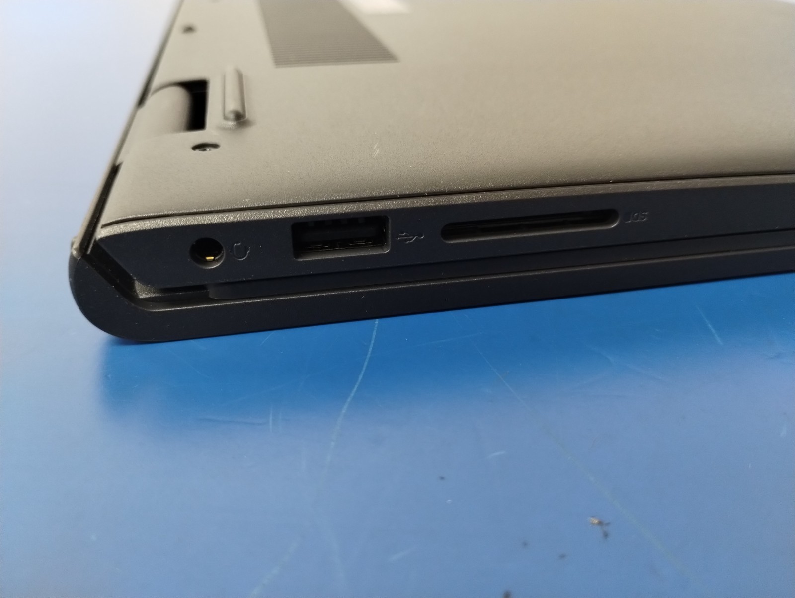 DELL 15 DC15255 G8MK9, AMD Ryzen 7 7730U, 2.00 GHz, 16 GB RAM, 512 GB NVMe