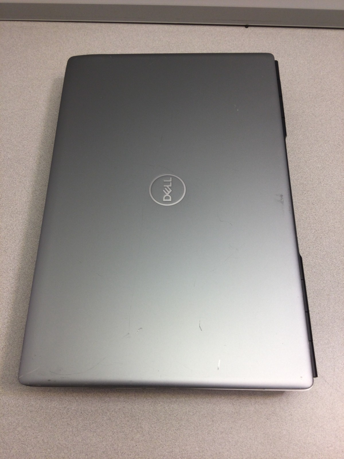 Dell Precision 7750 i7-10875H 2.30GHz 32GB 256GB NVMe 17.3″ RTX 4000