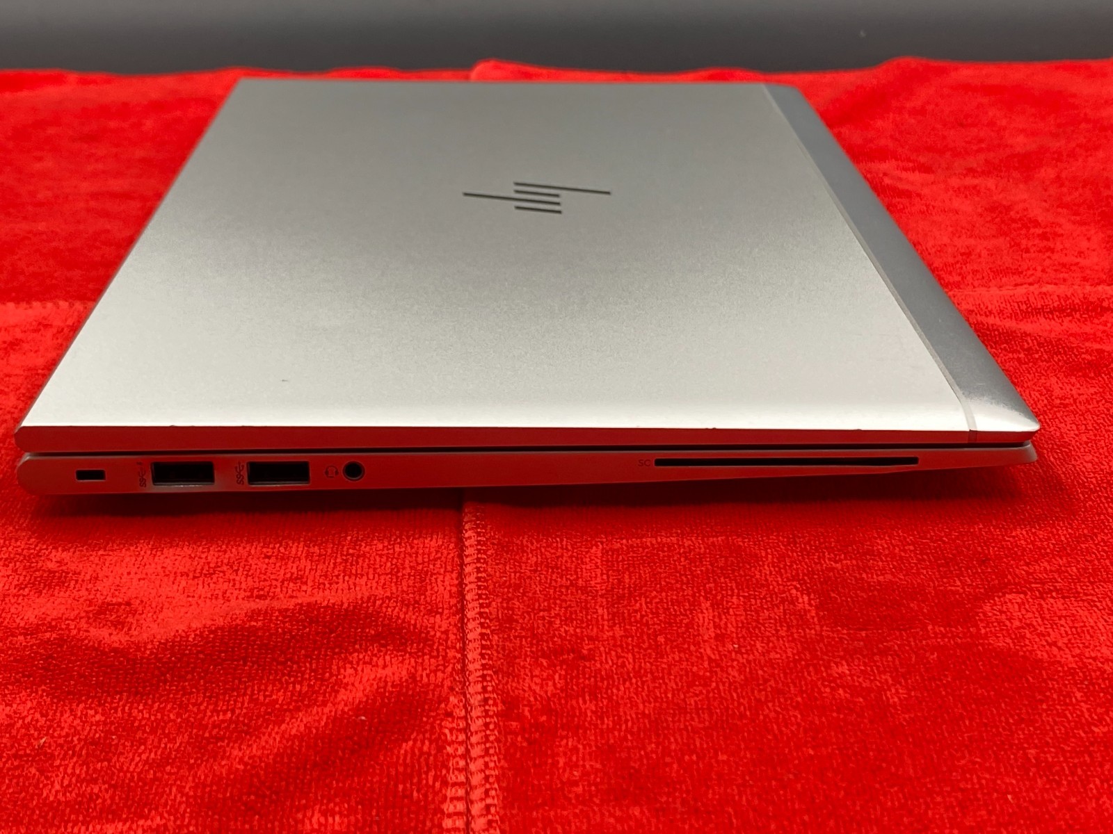 HP ELITEBOOK 840 G8 14″ i7-1185G7 16GB RAM 256GB NVMe WINDOWS 11 PRO GRADE B-