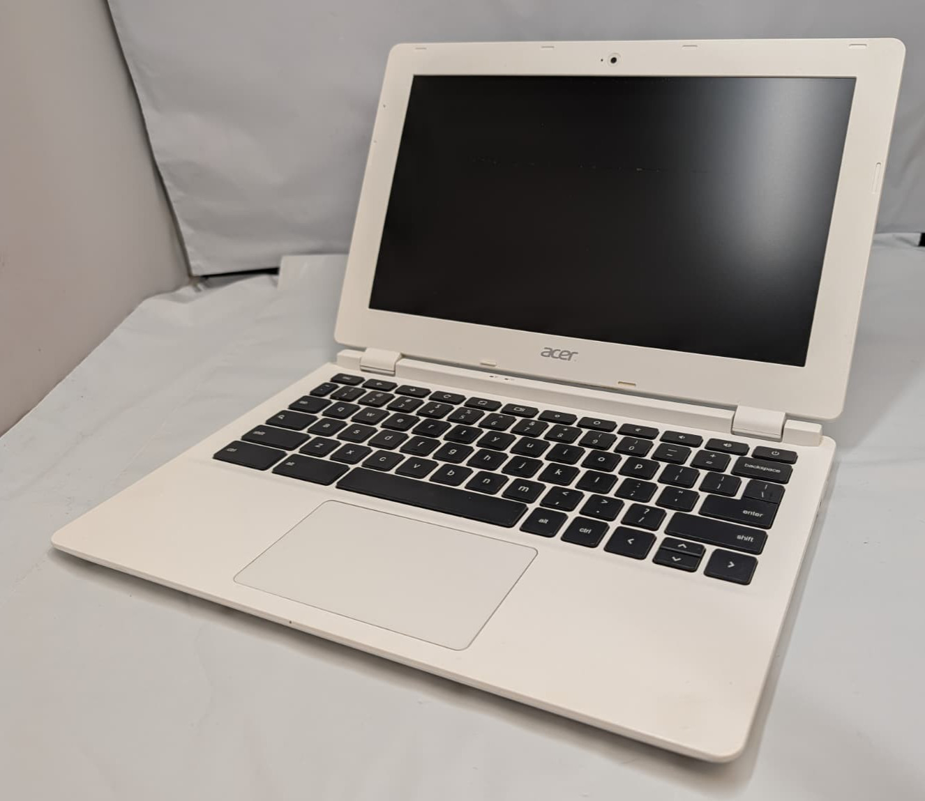 Acer Chromebook 11 CB3-111-C8UB Intel Celeron N2840 4GB RAM 16GB SSD NO CHARGER