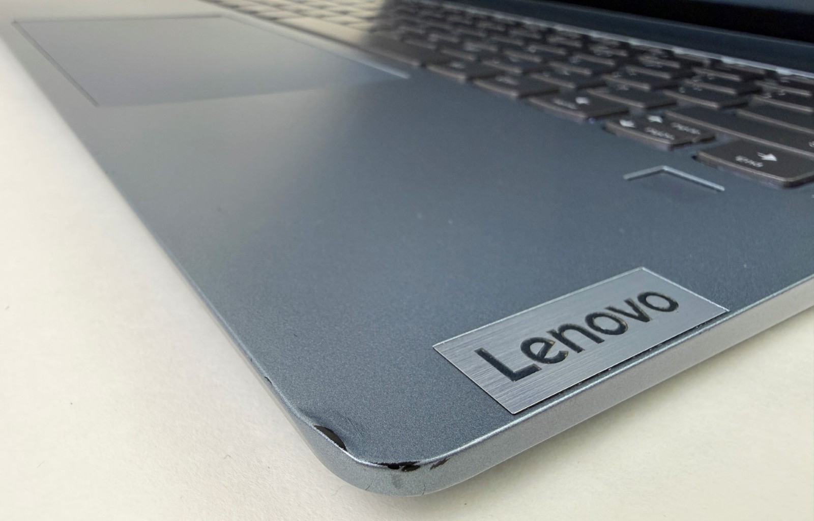 Lenovo Flex 7i 14″ 2240×1400 Touch i7-1355U 16GB 1TB SSD W11H – Dents