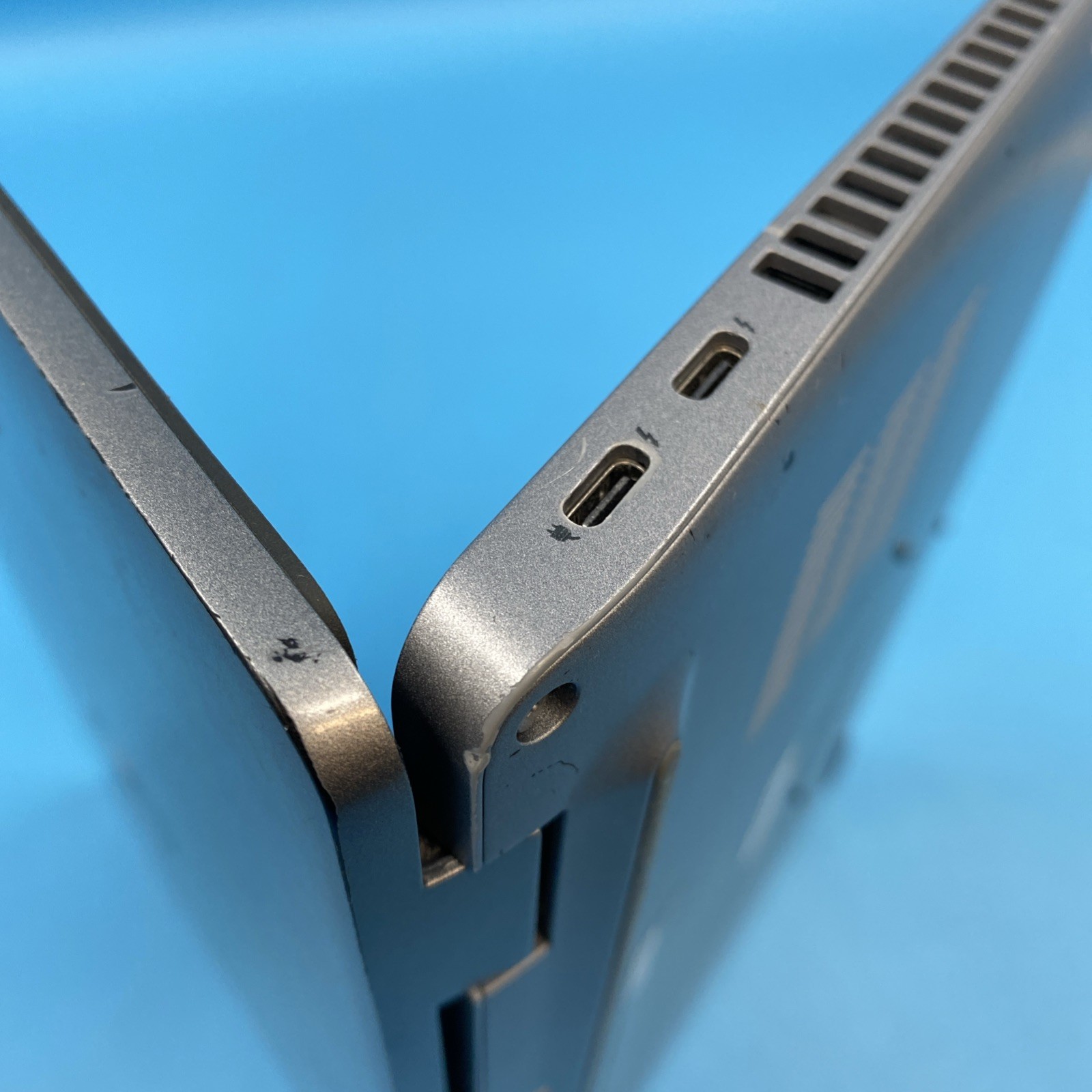 Dell Latitude 5420 | i5-1135G7 | 8GB RAM | 256GB SSD | NO OS | 51% BATT