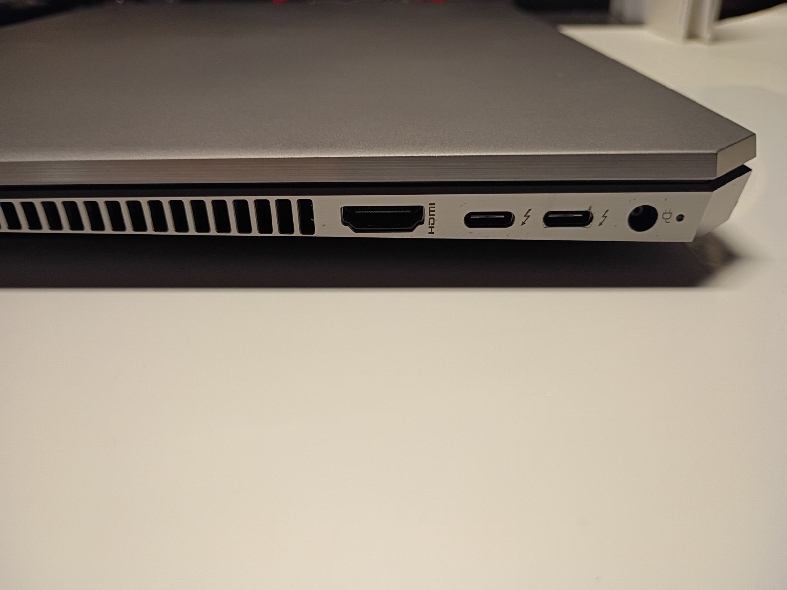 HP Z BOOK STUDIO G5 i7, 8850H, 15.3″, 512 GB M.2 SSD, 32 GB RAM, WIN 11 25H2