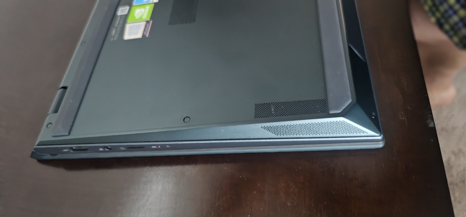 asus zenbook ux481fl dual screen laptop, nvidia mx250, 1tb ssd