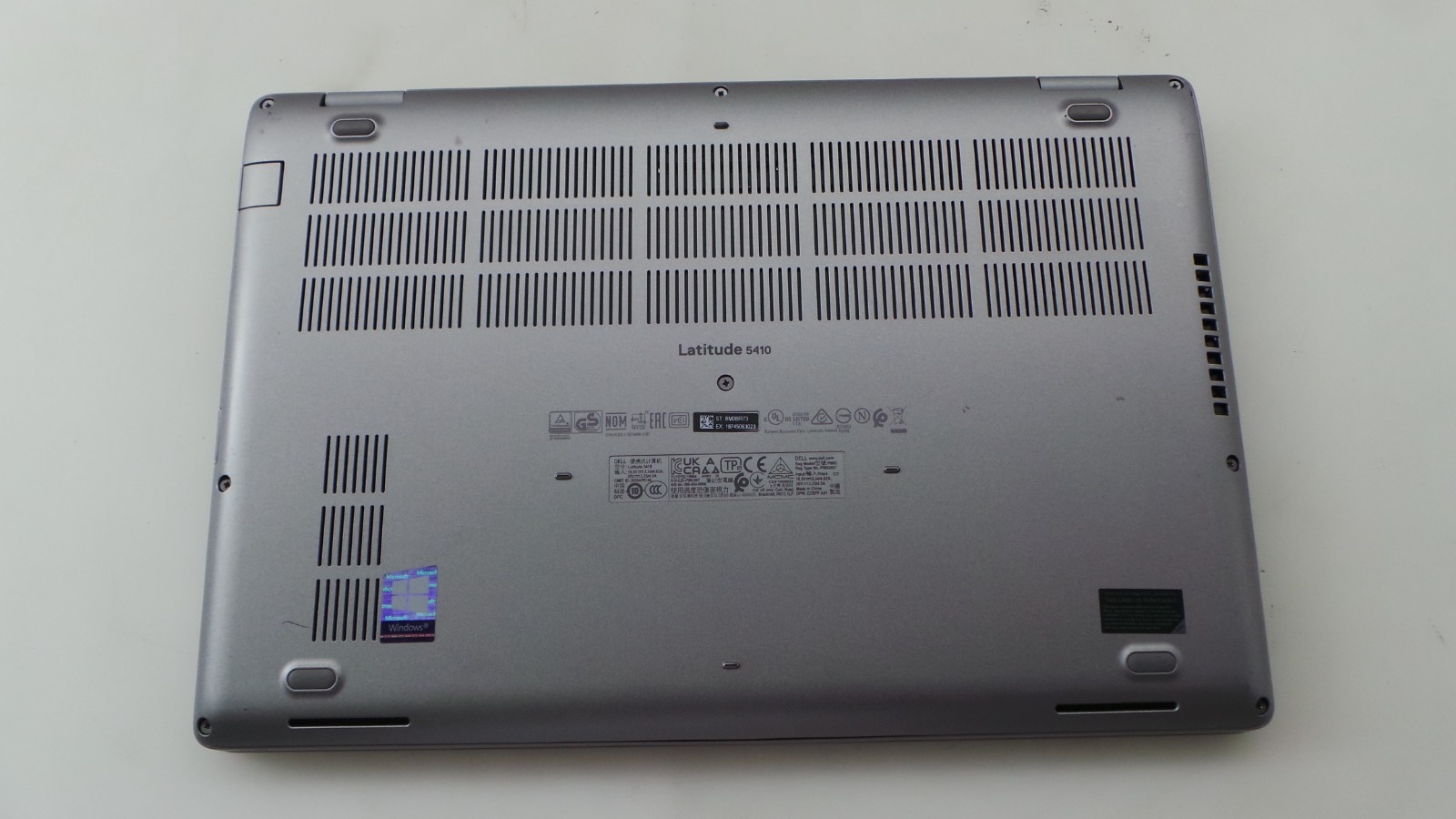 Dell Latitude 5410 | 14″ | i7-10810U 1.10GHz | 16GB RAM 512GB NVMe | WIN 11 PRO