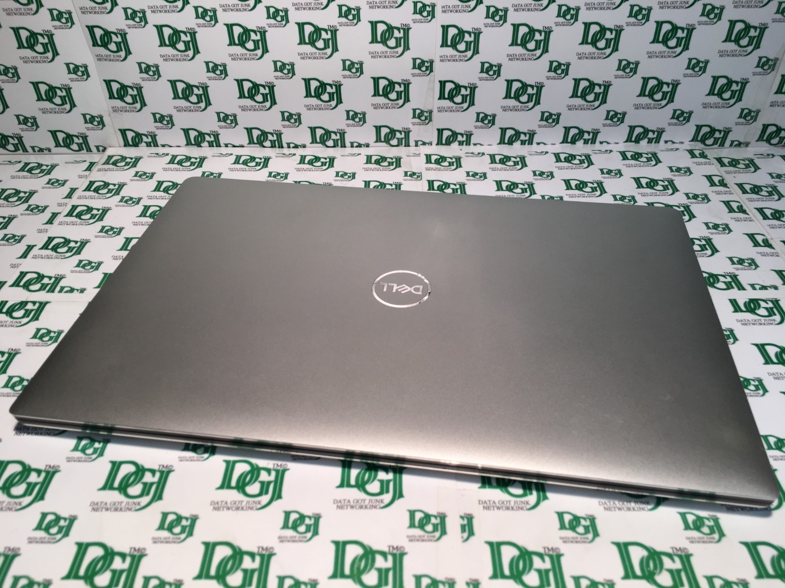 Dell XPS 15 7590 i7-9750H 2.6GHz