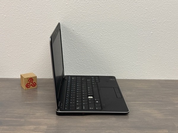 DELL Latitude E7240 Laptop i7-4600 8GB DDR3 RAM NO HDD – For Parts