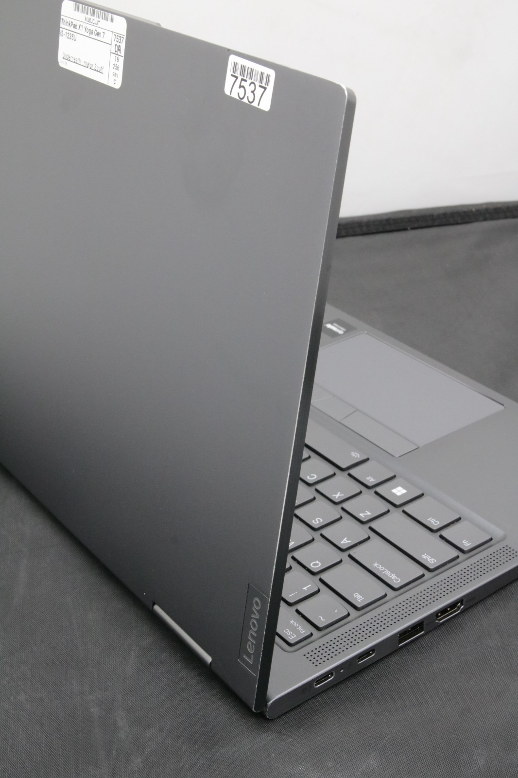 Lenovo ThinkPad X1 Yoga Gen 7 – i5-1235U – 16GB, 256GB, Windows 11 +Adapter