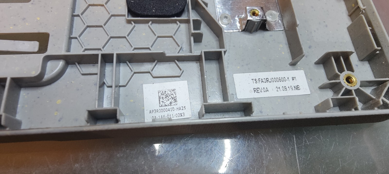 ACER ASPIRE TRUE AV15-51 TOP BODY PALMREST AP3RJ000410 FA3RJ000600