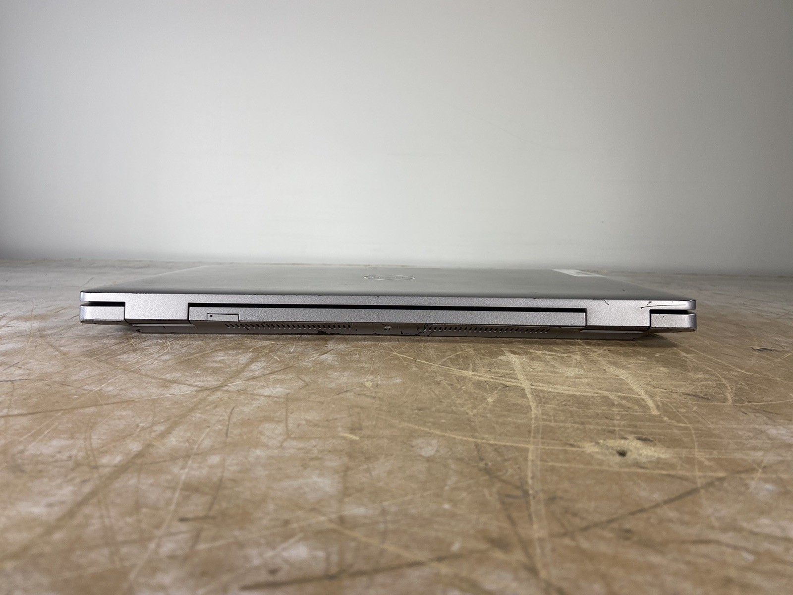 DELL LATITUDE 5520 i5-1145G7 @ 2.60GHz, 8GB RAM, NO HDD/OS – (FOR PARTS)