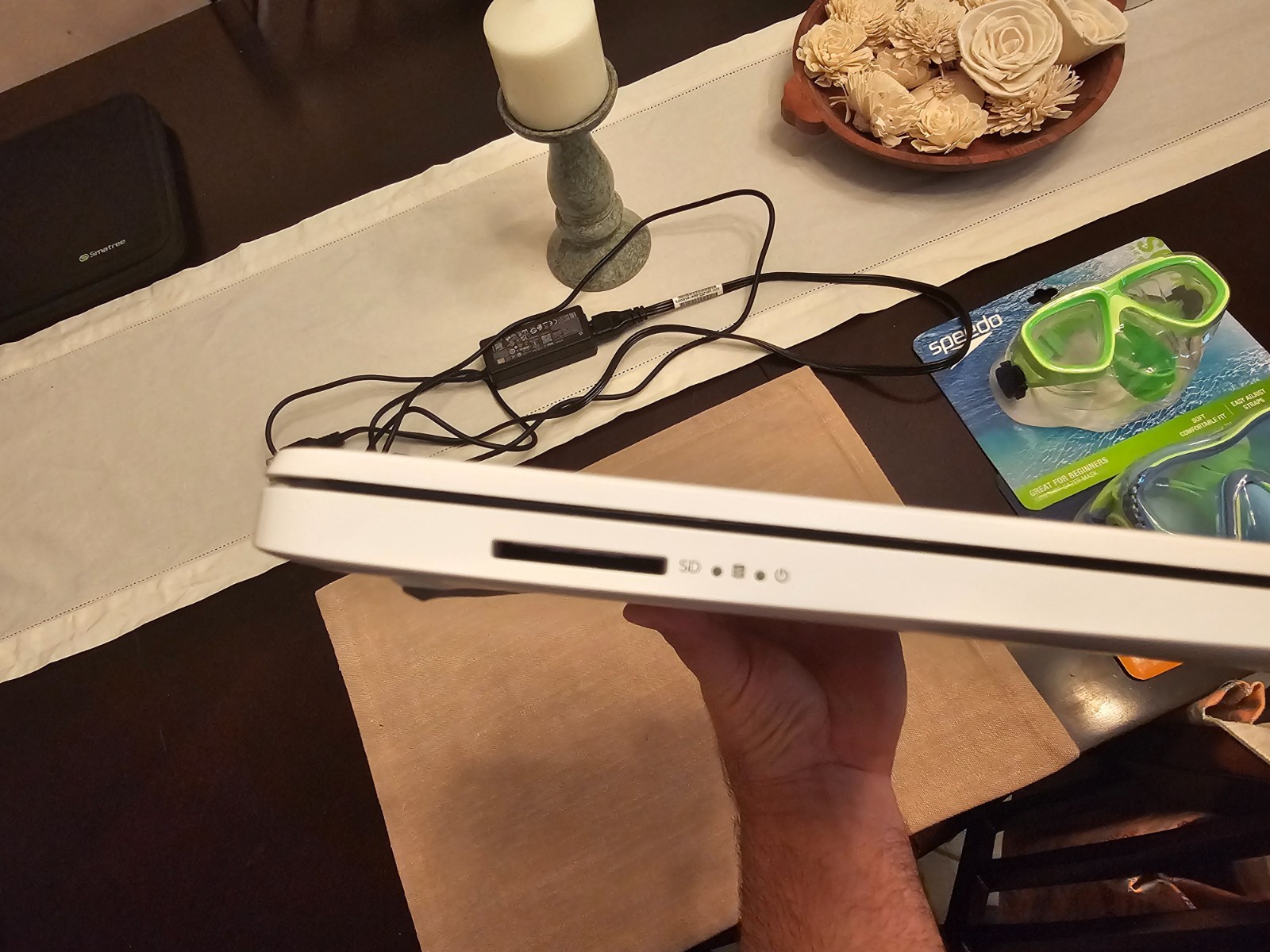 HP 14-dq3000dx Laptop Needs a Screen