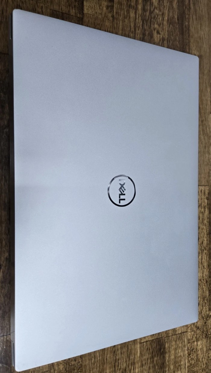 Dell XPS 9520 Intel 12th Gen i9-12900HK 1TB SSD, 32GB Memory RTX 3050 Ti