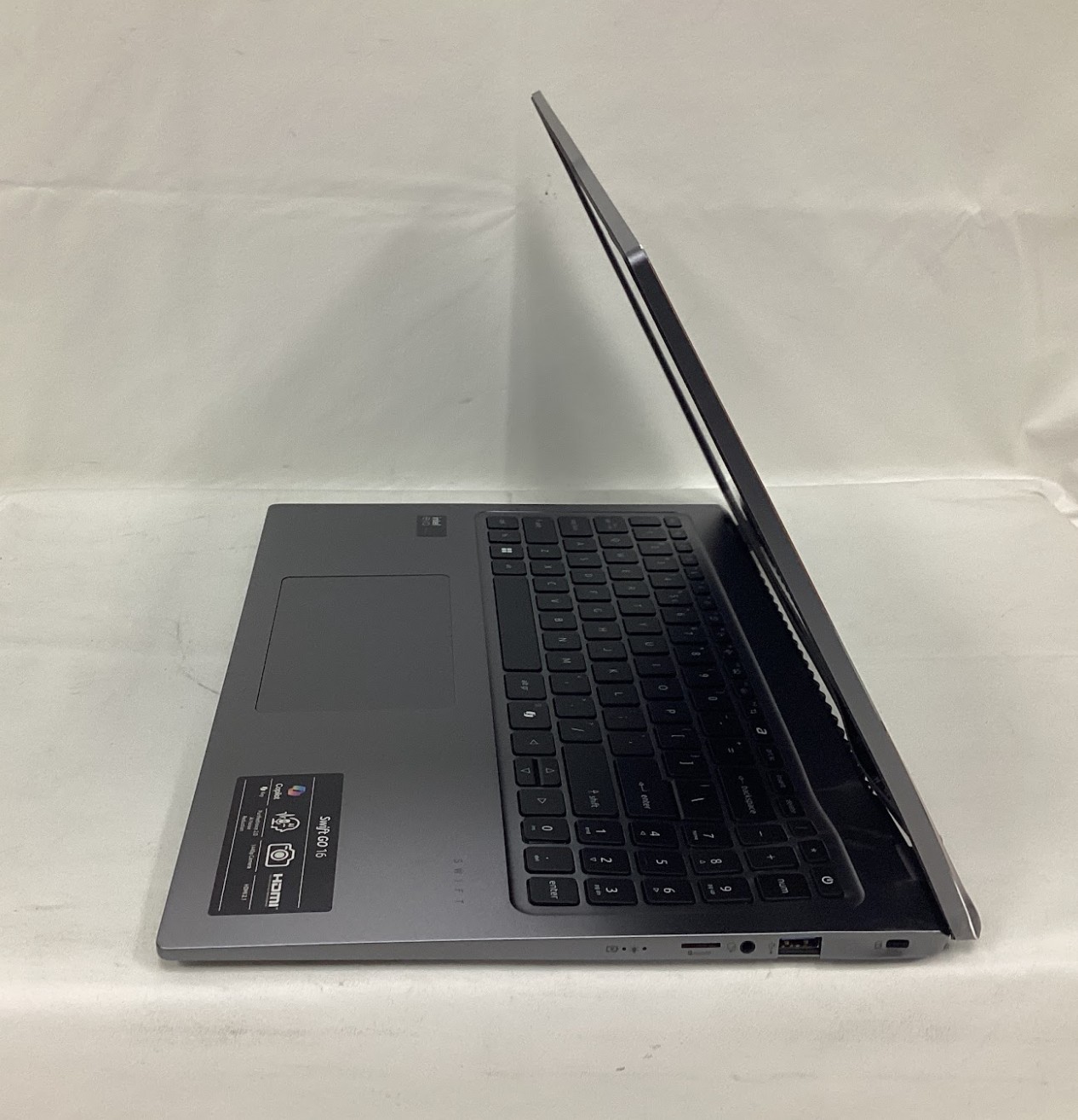 Acer Swift Go 16″ Touch AI Laptop, Intel EVO Core Ultra 9-185H 32GB/1TB Win 11 P