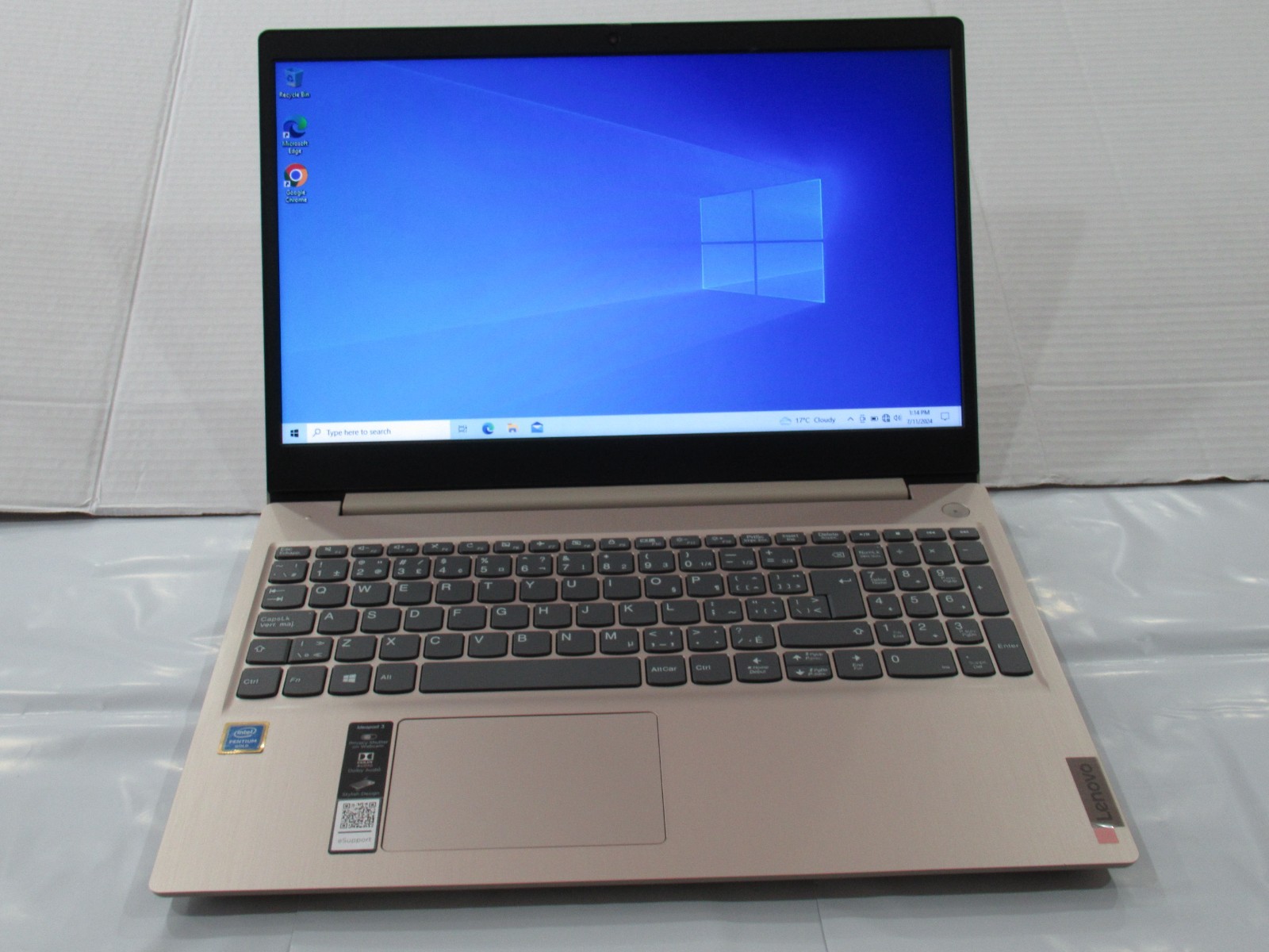 Lenovo Laptop IdeaPad 3 81WB005BCF Intel Pentium 2.40ghz 8gb ram 256ssd WIN10