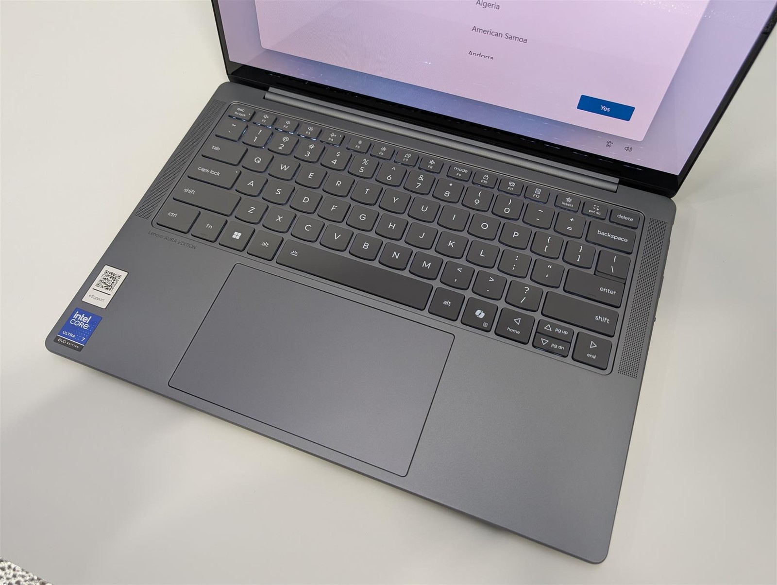 Lenovo Slim 7 14″ Core Ultra 7 258V 32GB 1TB SSD Arc Luna Grey Used-Very Good