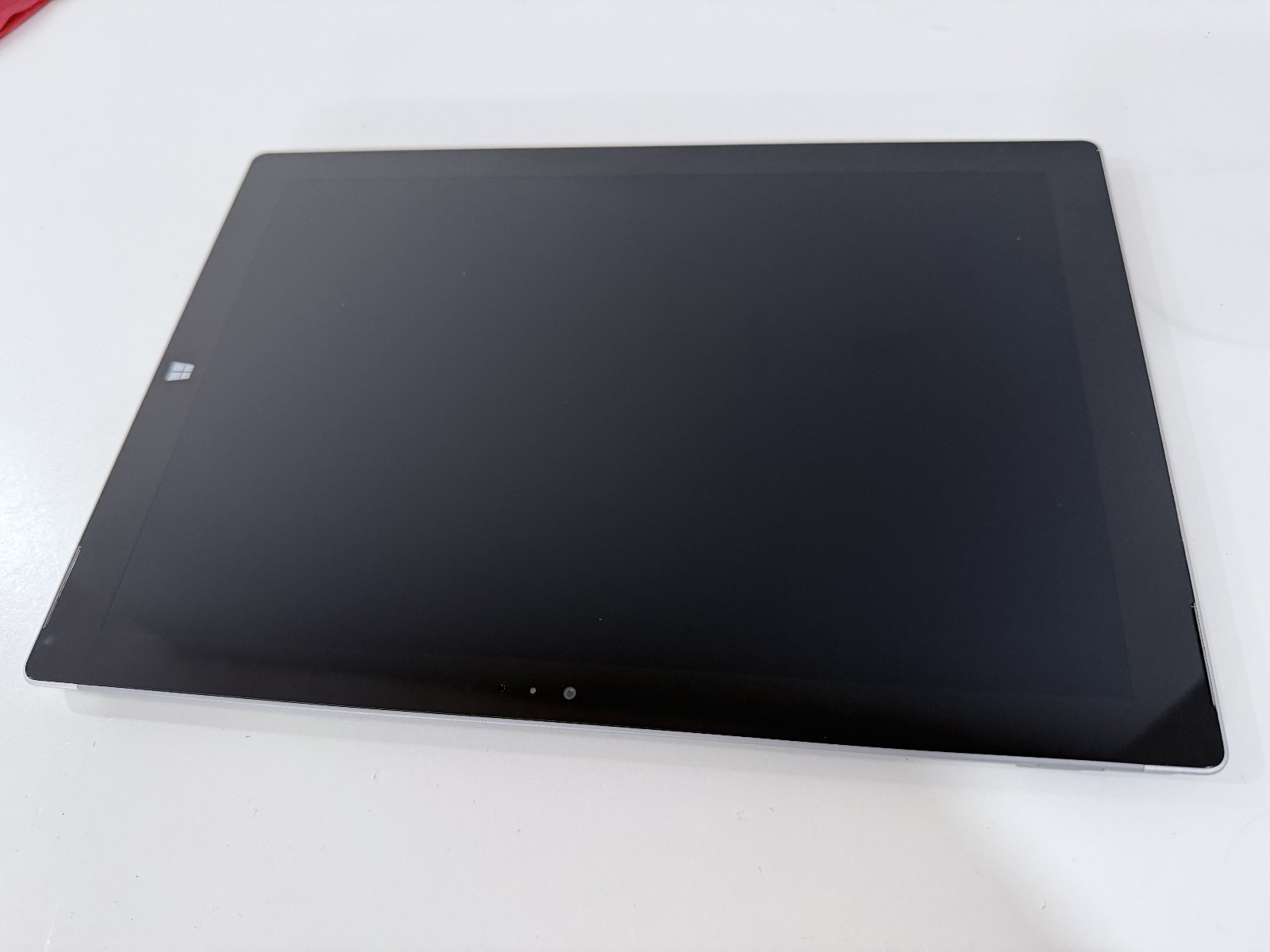 Microsoft Surface Pro 3 i7-4650U CPU @ 1.70GHz 8 GB RAM 512 GB Win 10 Pro