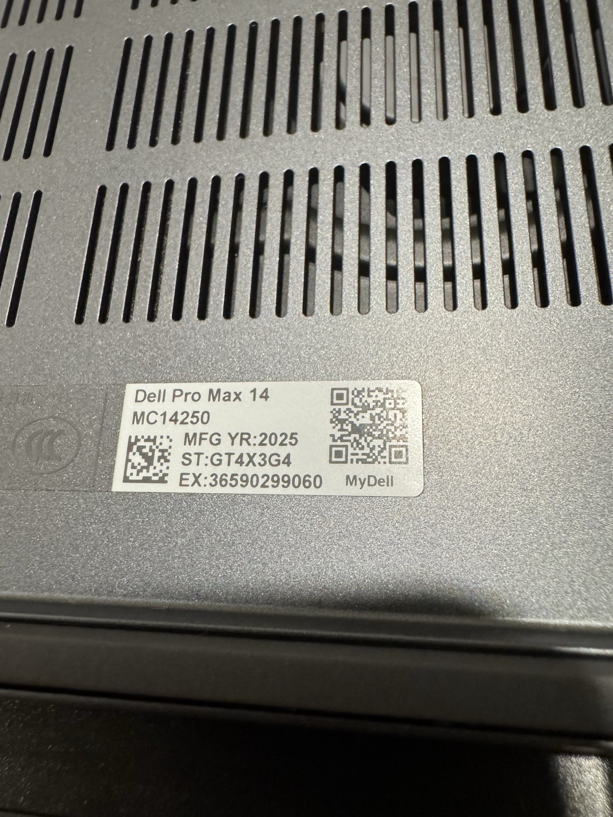 Dell Pro Max 14 MC14250 – Intel Core Ultra 7 265H, 32GB RAM, 2TB SSD RTX PRO 500