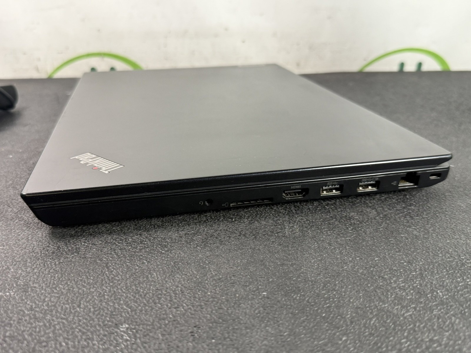 Lenovo ThinkPad P15v Gen 1 15.6″ i7-10850H 2.7GHz 32GB DDR4 NO SSD P620 – READ
