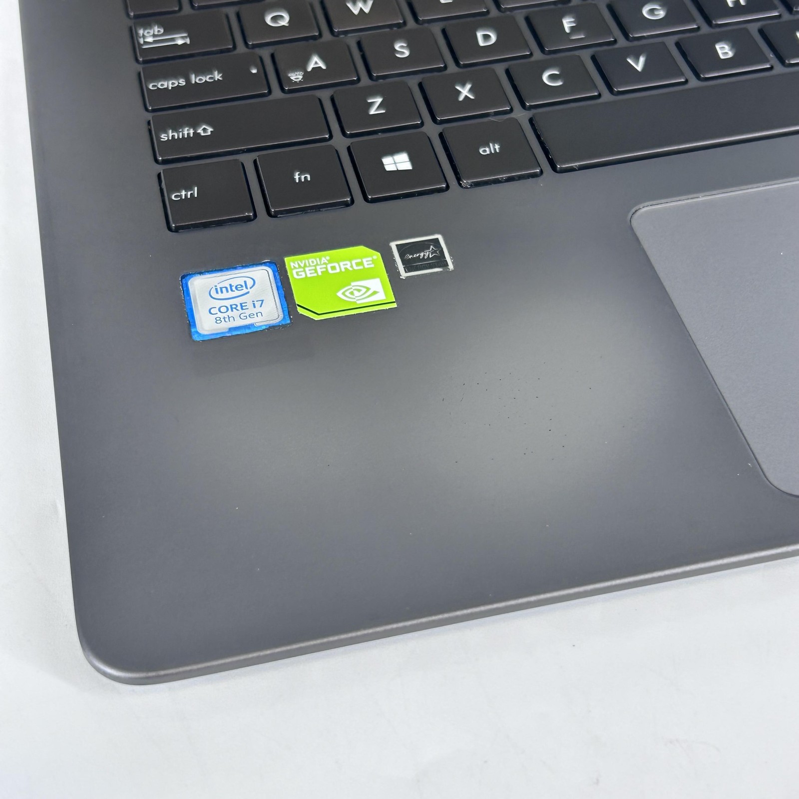 ASUS ZenBook UX430U 14″ FHD i7-8550U 1.80GHz 16GB 512GB SSD MX150 – Bad Battery
