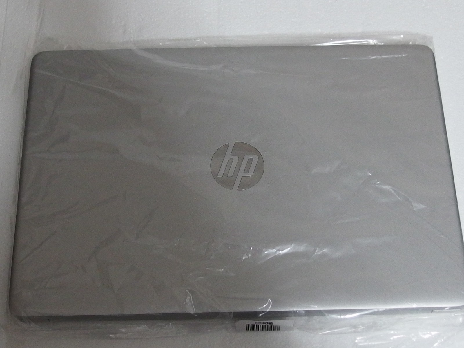 HP 15.6″ HD i3-8145U 2.1GHz 4GB RAM 128GB SSD Win 10 Home Natural Silver