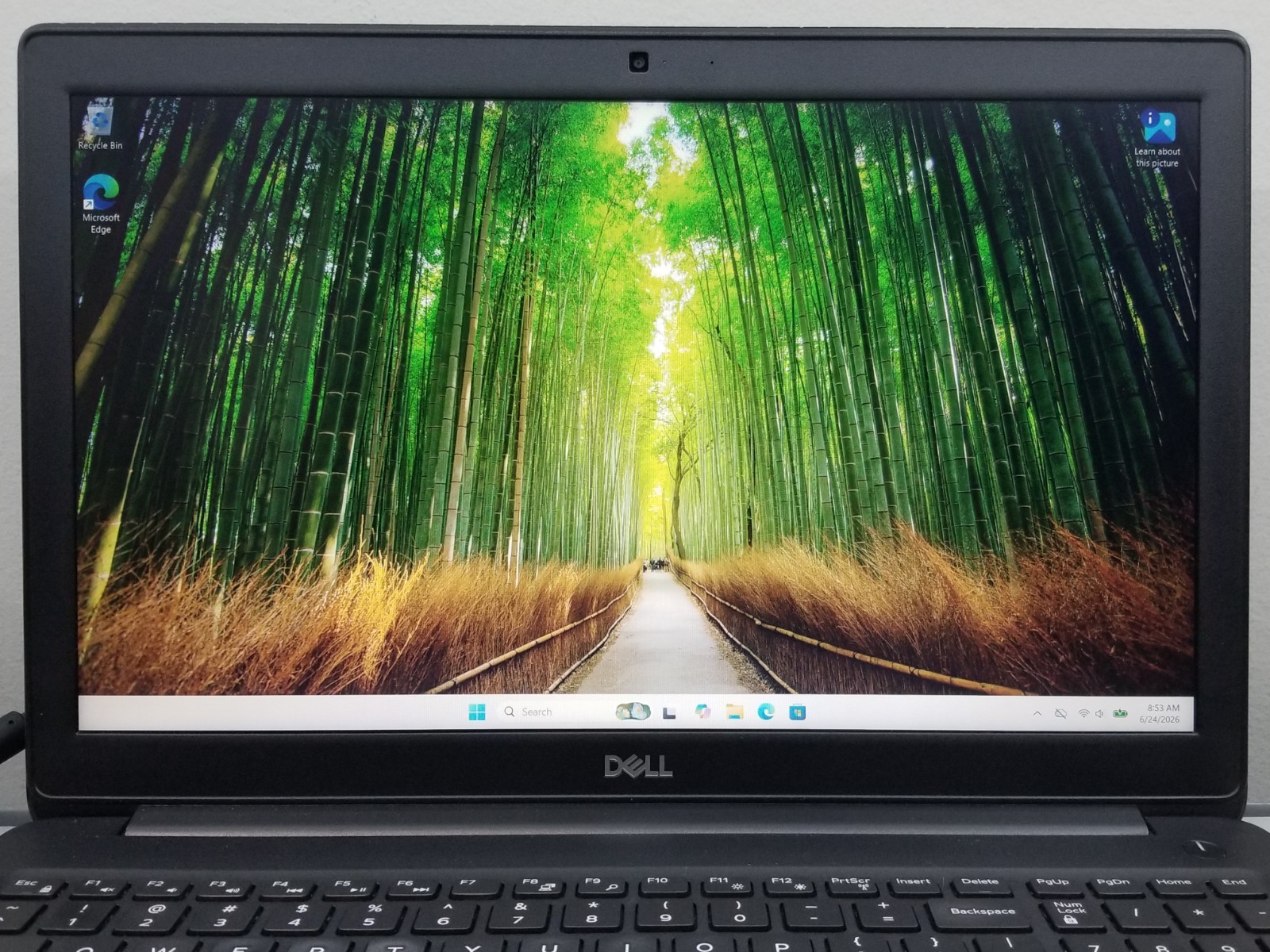 Dell Latitude 3500 15.6″ FHD i5-8265U 1.6GHz 8GB RAM 256GB NVMe Win 11 Pro WiFi