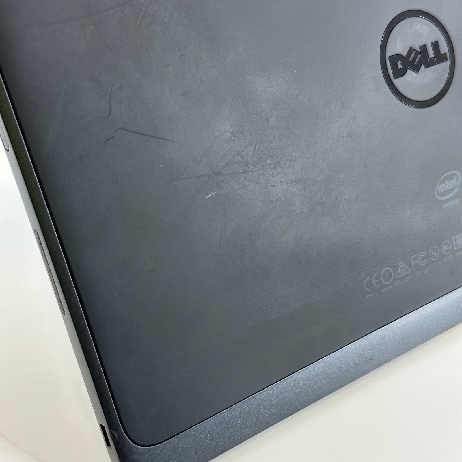 Dell Venue 10 Pro 5056 FHD+ TOUCH Atom x5-Z8500 1.4GHz 4GB 128GB SSD – READ