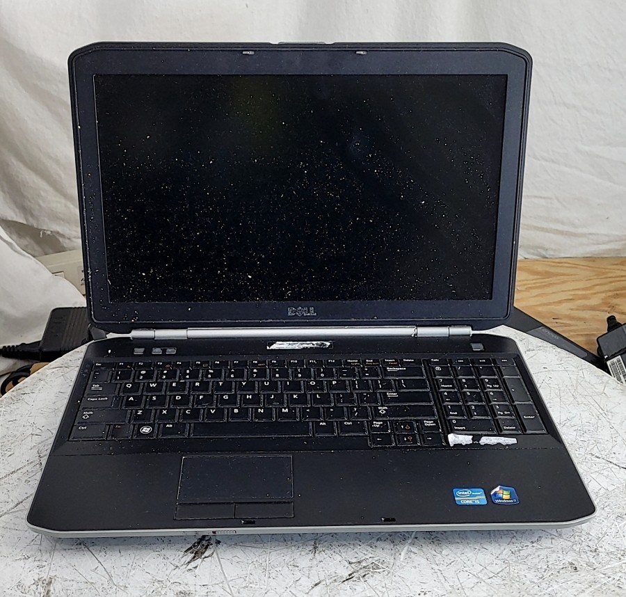 DELL LATITUDE E5520 Laptop Core I5-2520M 4GB SEE NOTES