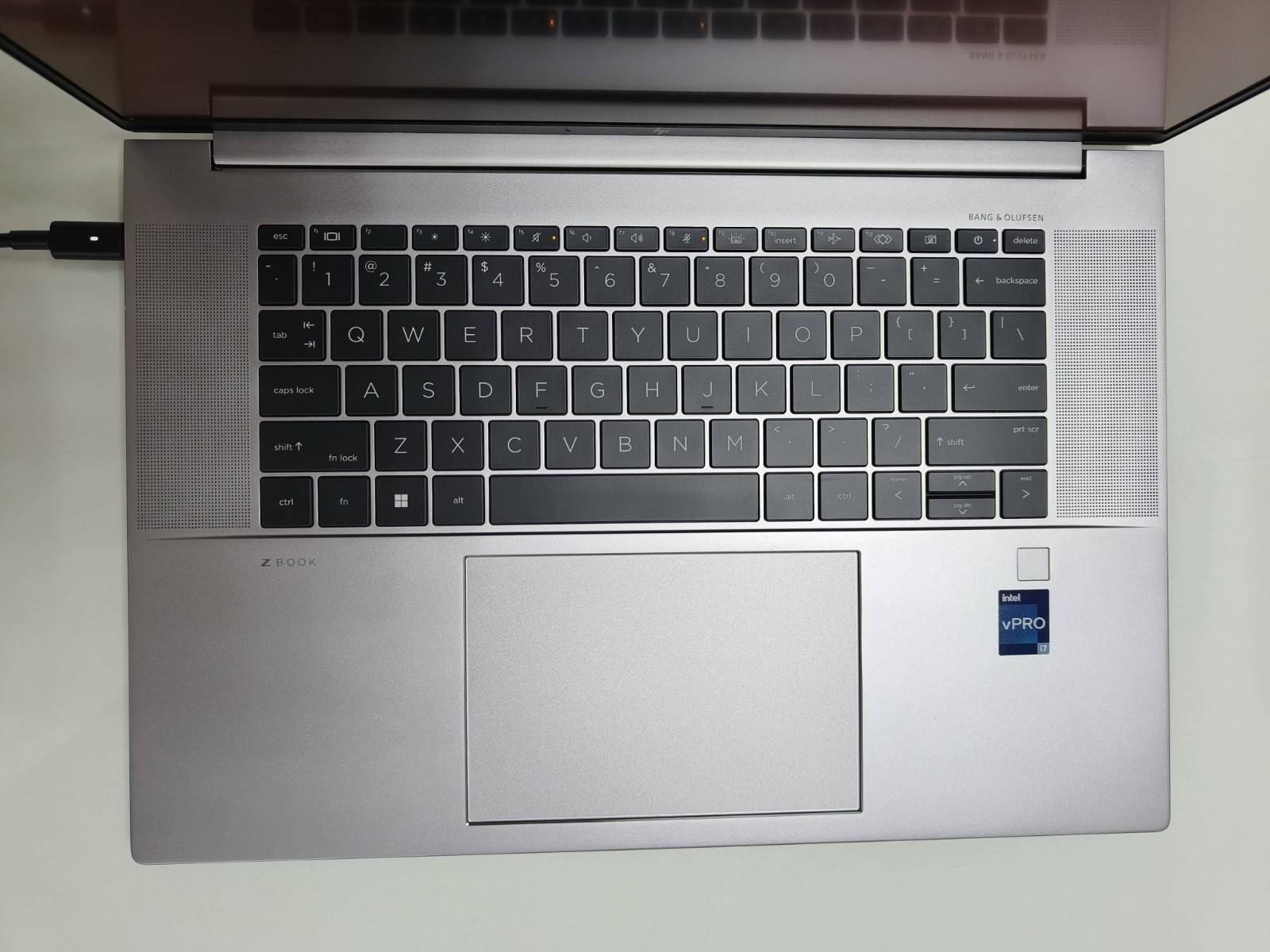 HP ZBook Studio G10 i7-13700H 32GB RAM 512GB SSD 16″ WUXGA Win11 Very Good
