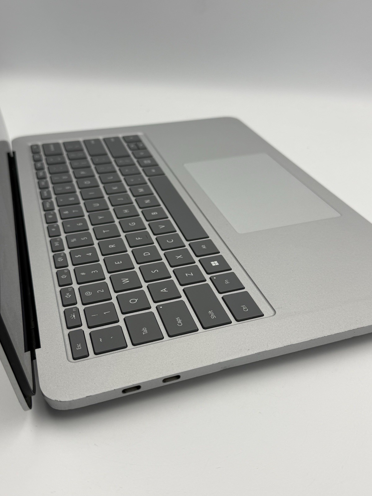 Microsoft Surface Laptop Studio 14.4” – i5 11th Gen | 16GB RAM | 256GB SSD – 22C