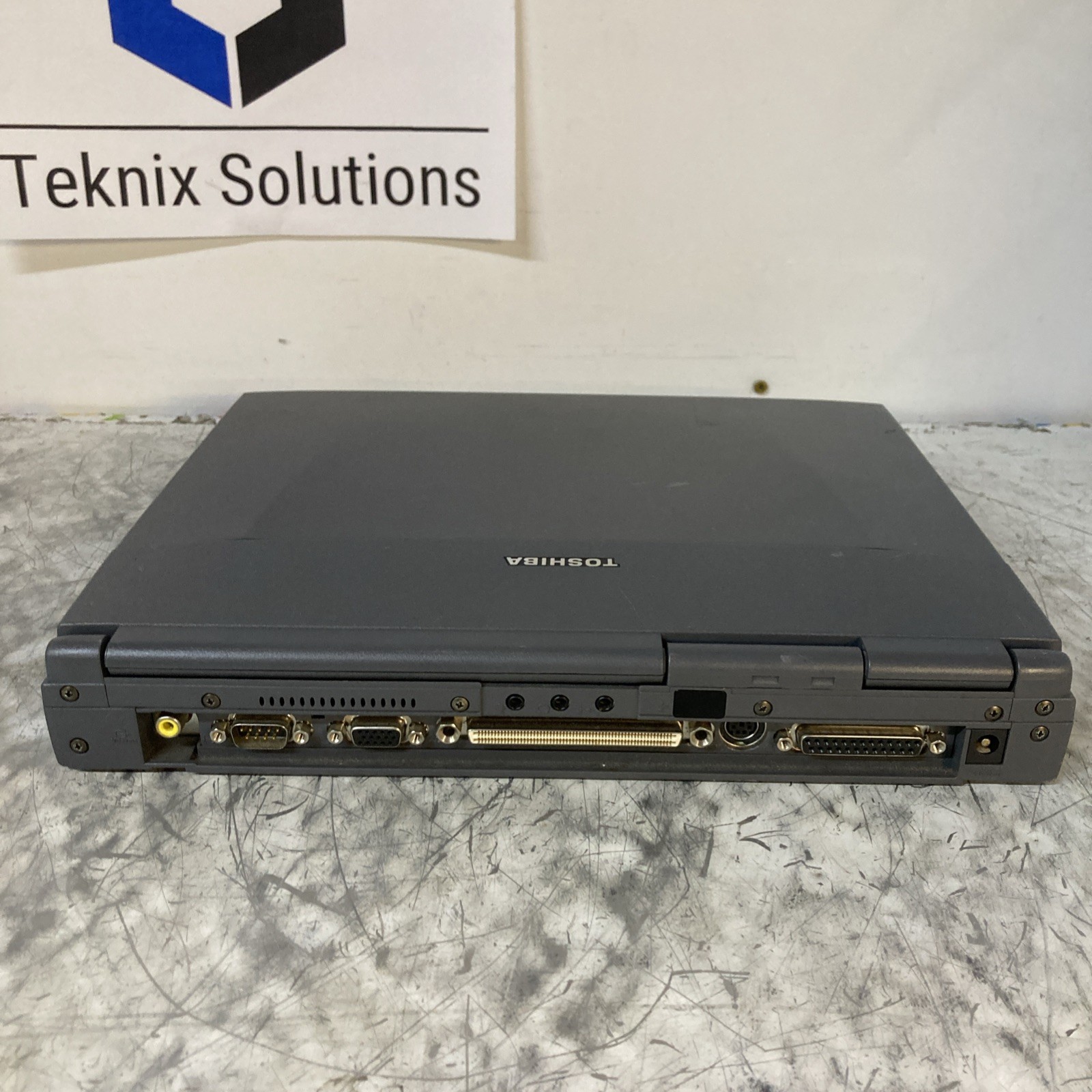 Toshiba Tecra 8000 Unknown CPU no HDD No Power