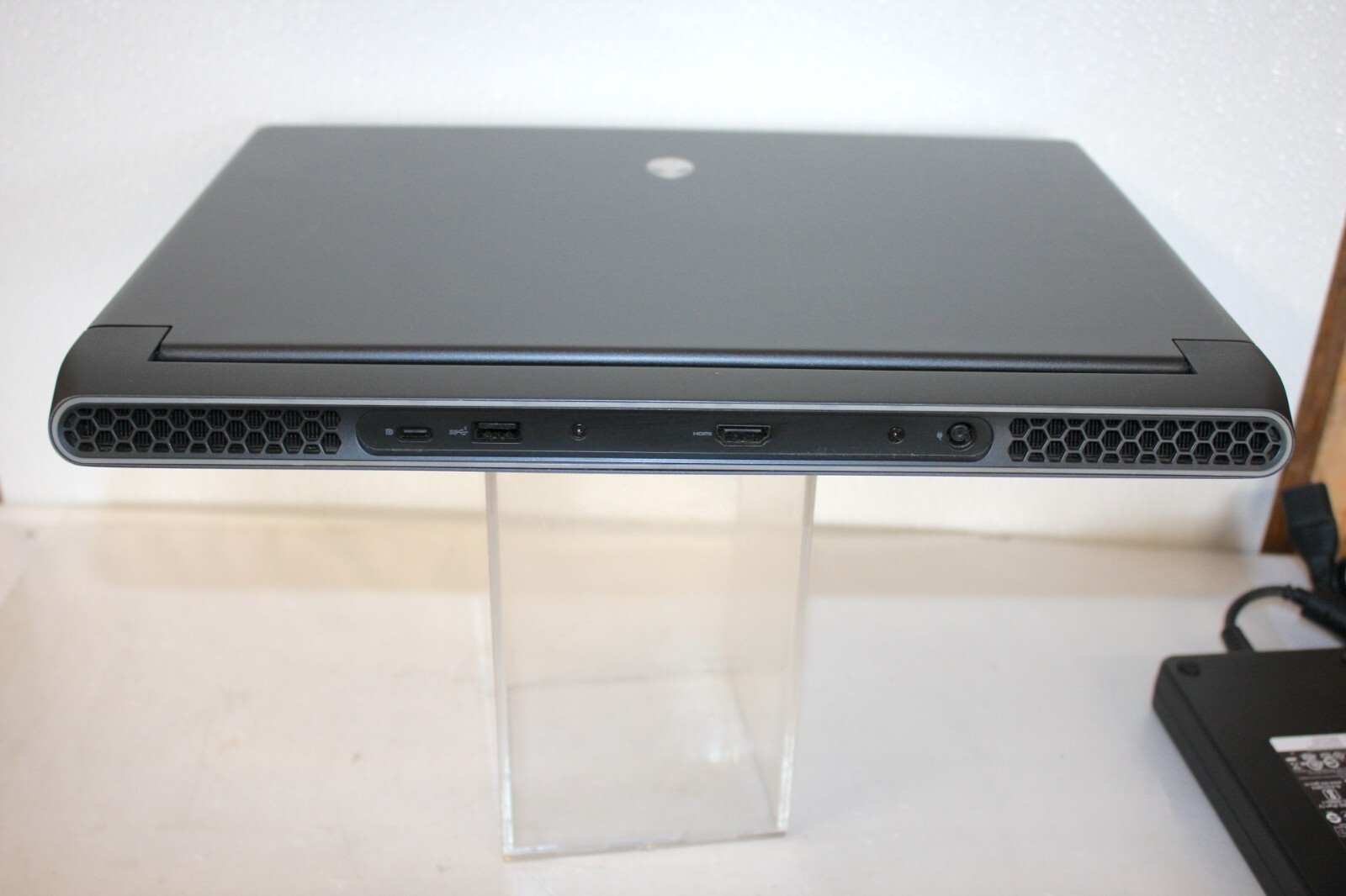 Alienware M15 Ryzen Edition R5 1TB SSD/16GB AMD Ryzen 9 Nvidia Geforce RTX3070