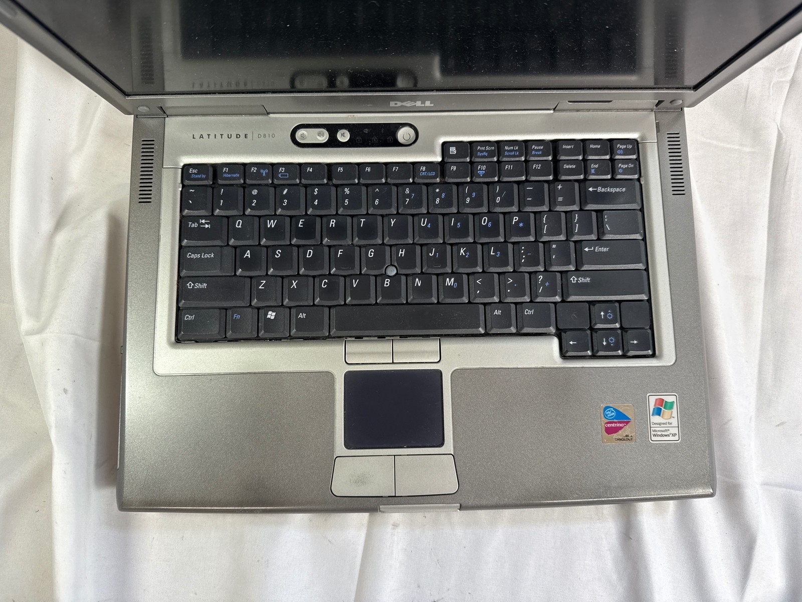 Dell Latitude D810 15.4″ Pentium M 2.00GHz 1GB 120 HDD Win XP 1920×1200